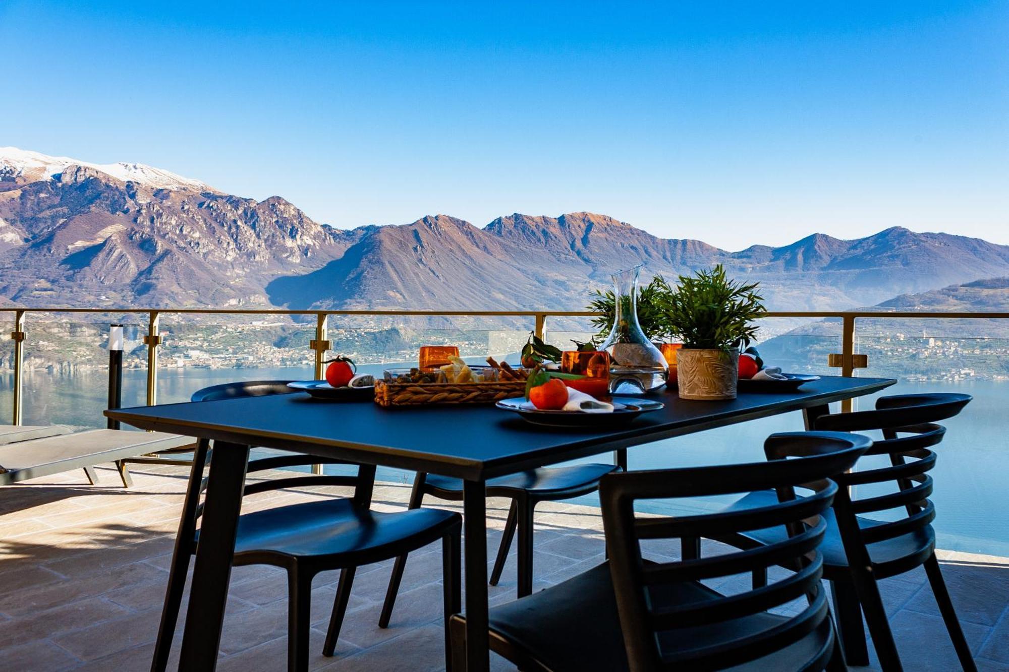 Mia Isola With Lake View, Garden And Swimming Pool Parzanica 外观 照片