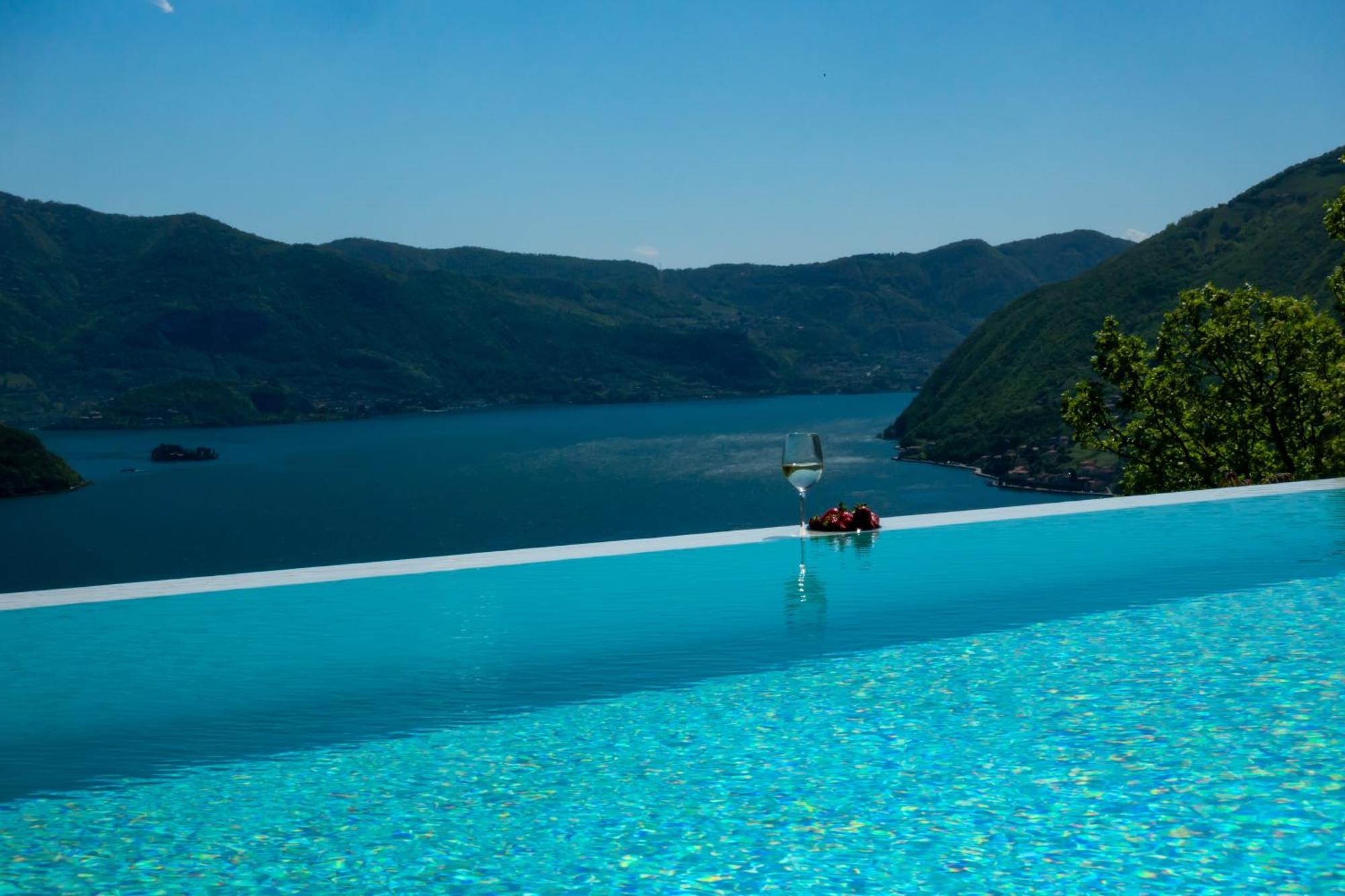 Mia Isola With Lake View, Garden And Swimming Pool Parzanica 外观 照片
